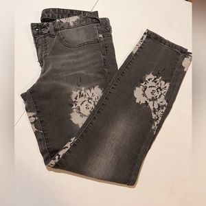 EUC Free People black floral jeans size 28